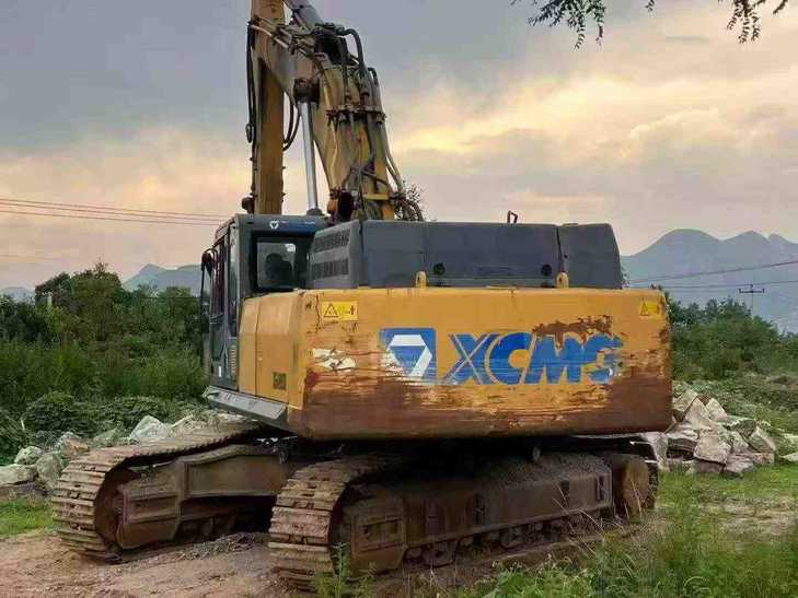 Buy XCMG XE470 Used Excavator / 1