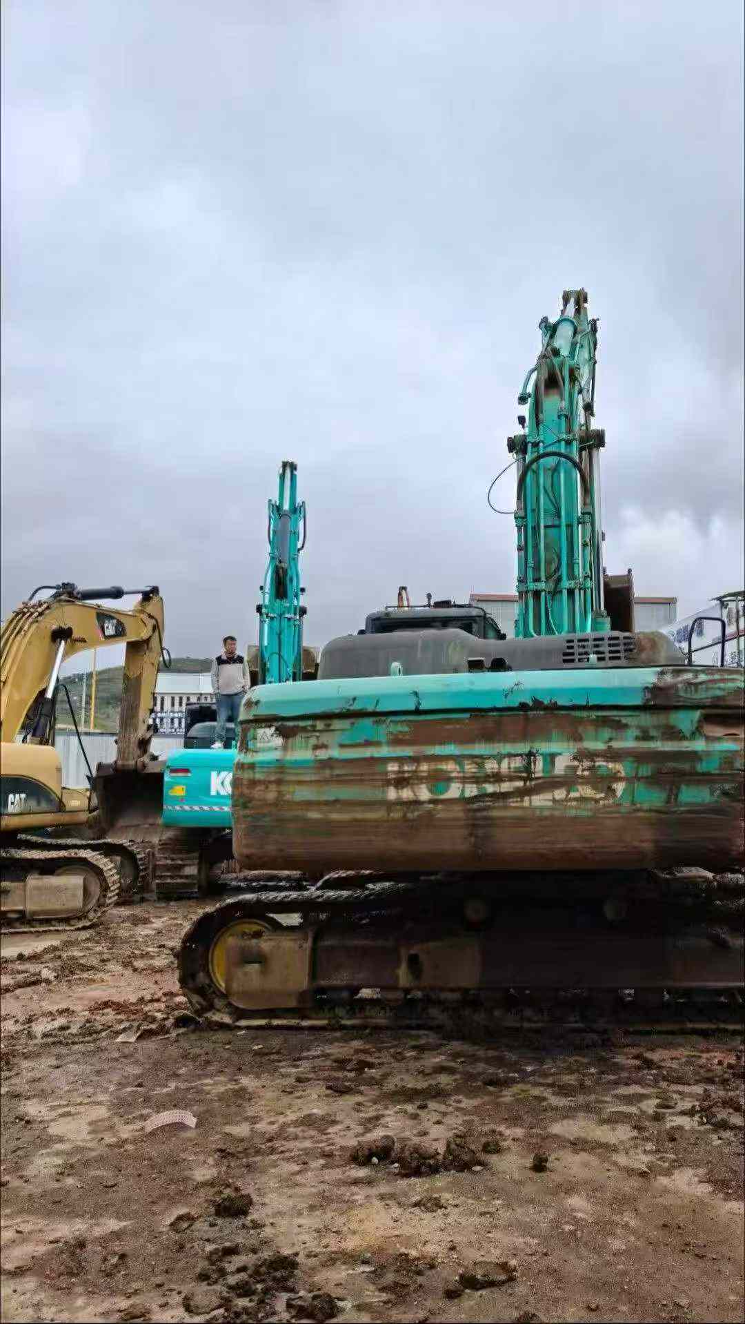 Buy Kobelco SK350-8 Used Excavator / 4