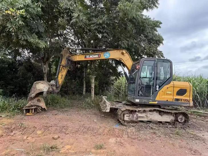 Buy XCMG XE75C Used Excavator / 1