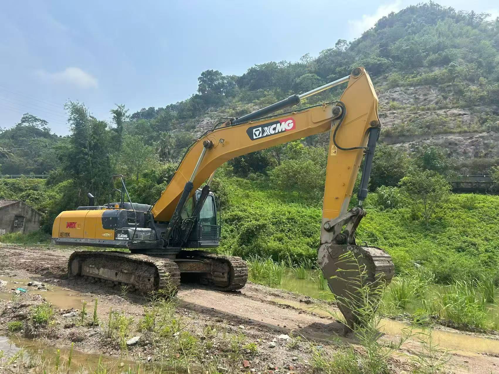Buy XCMG XE370 Used Excavator / 2