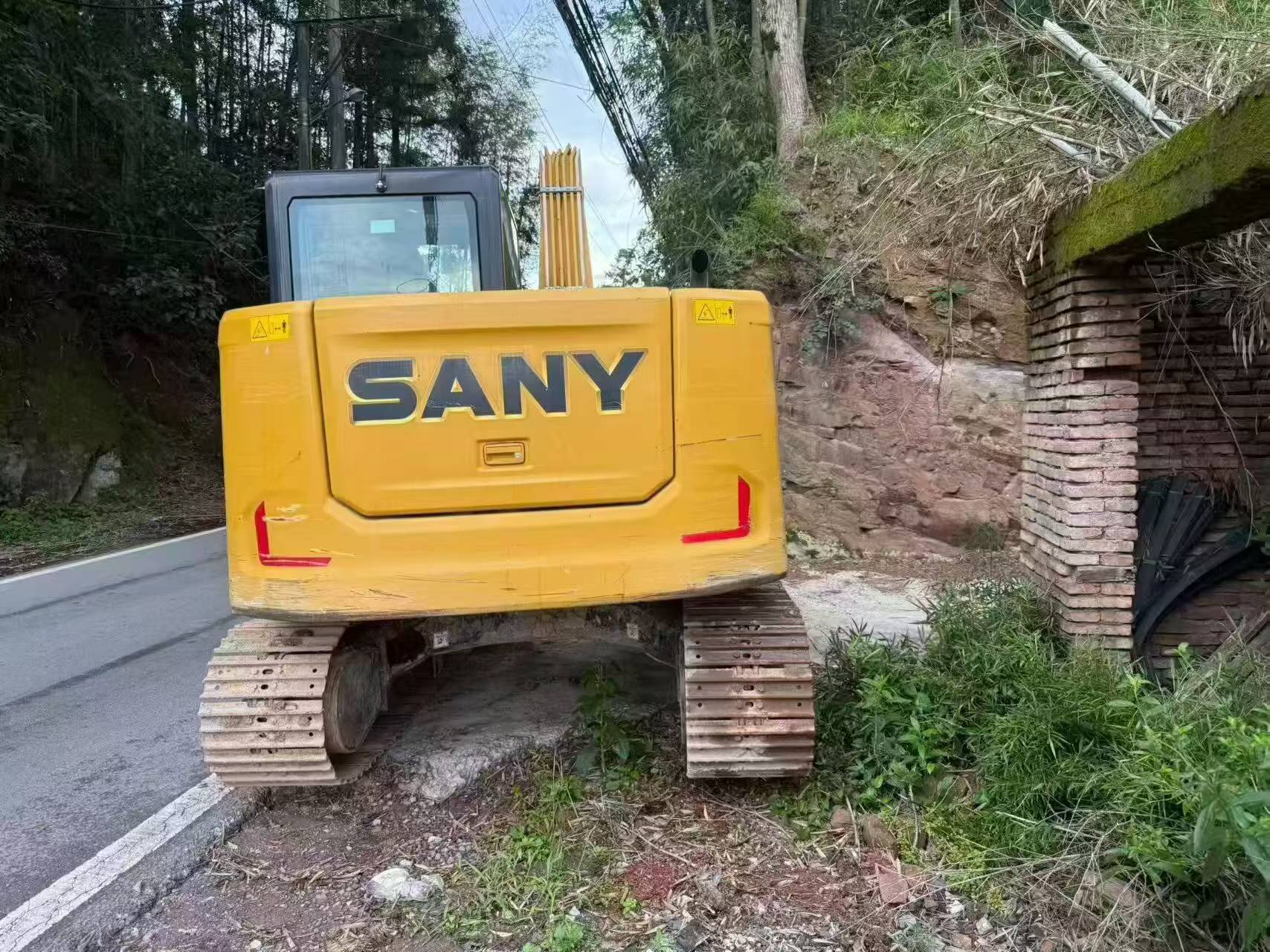 Buy Sany SY70C Used Excavator / 2