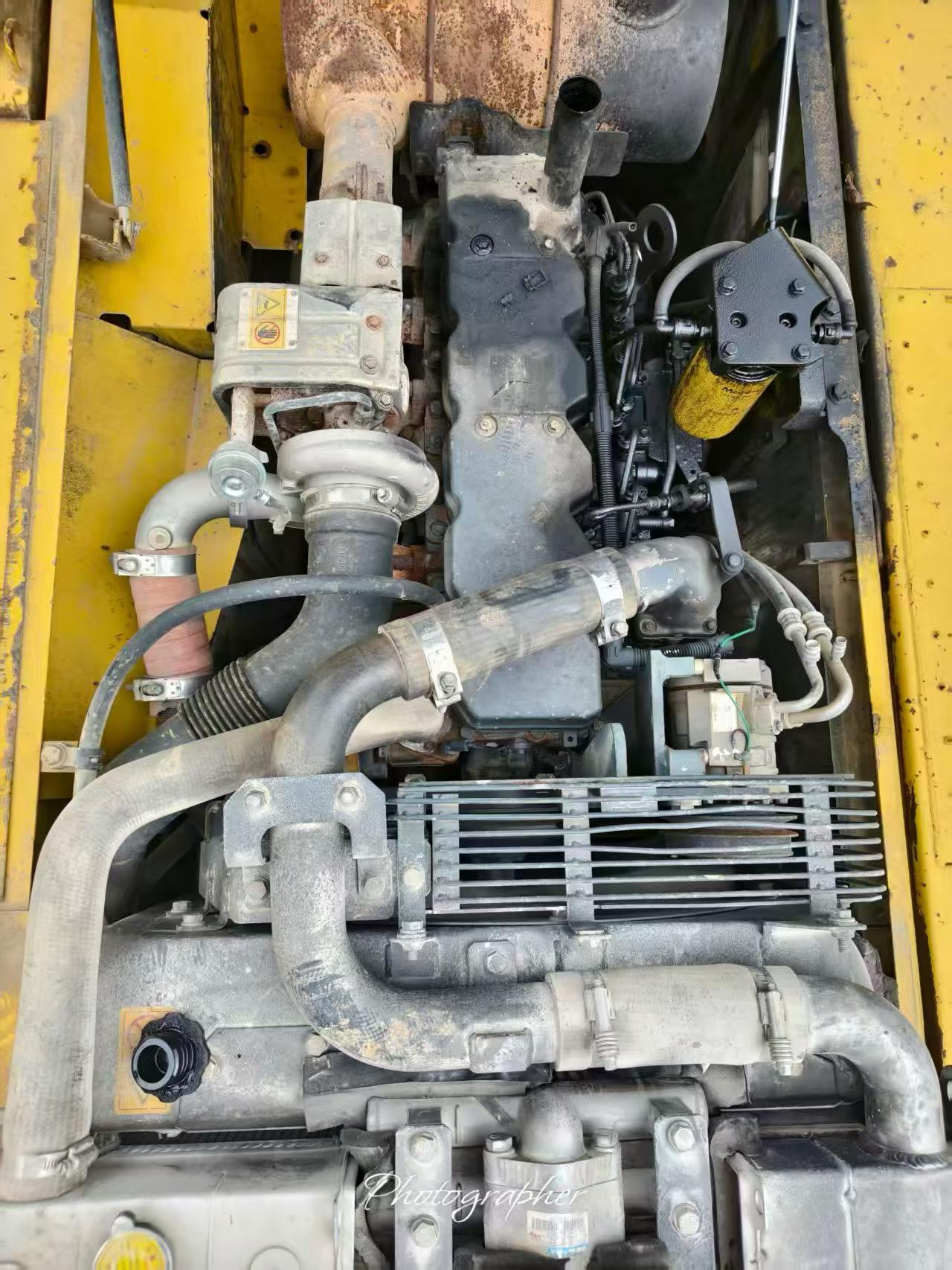 Buy Komatsu PC240-6 Used Excavator / 2