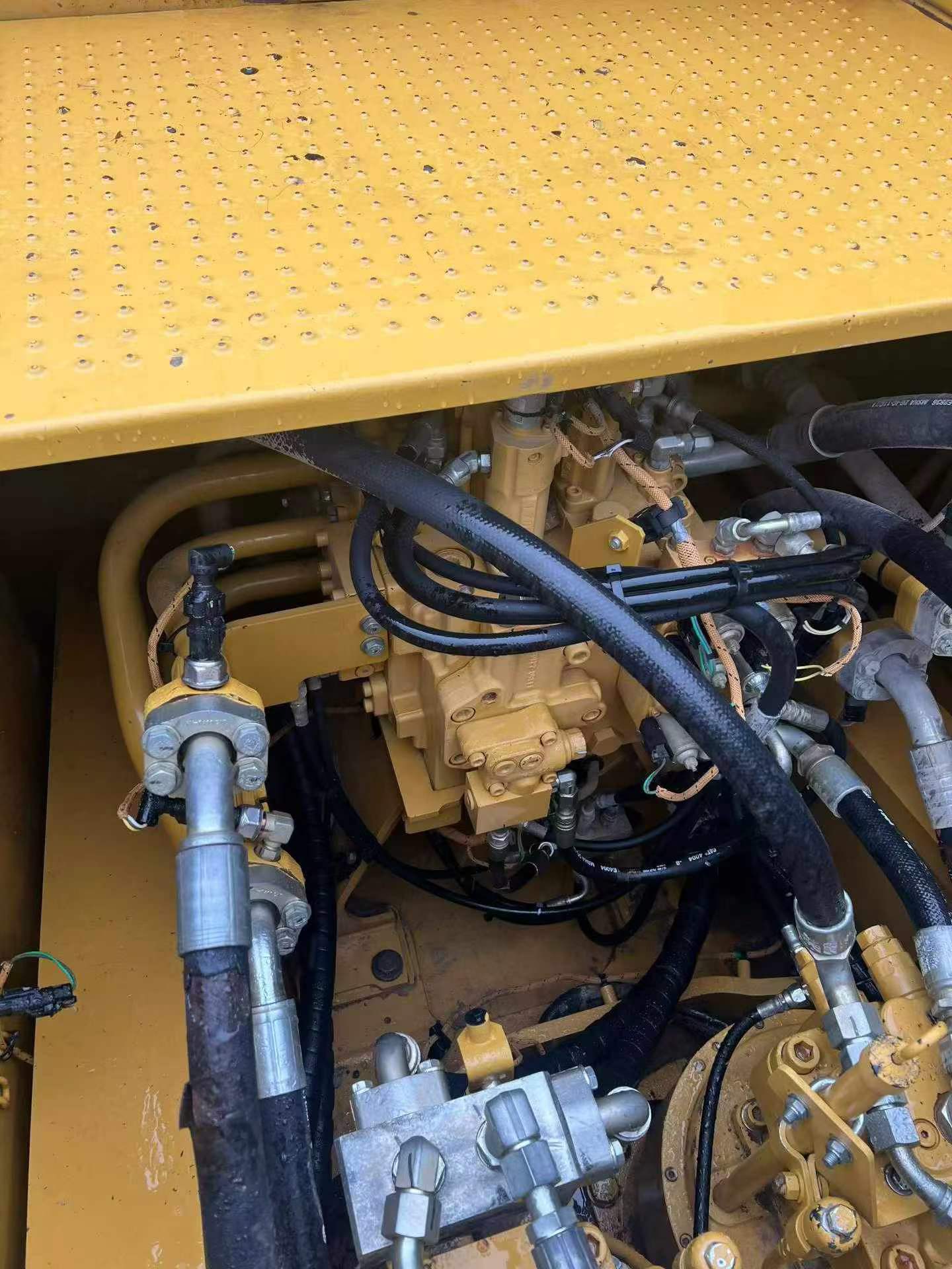 Buy Caterpillar 349E Used Excavator / 6