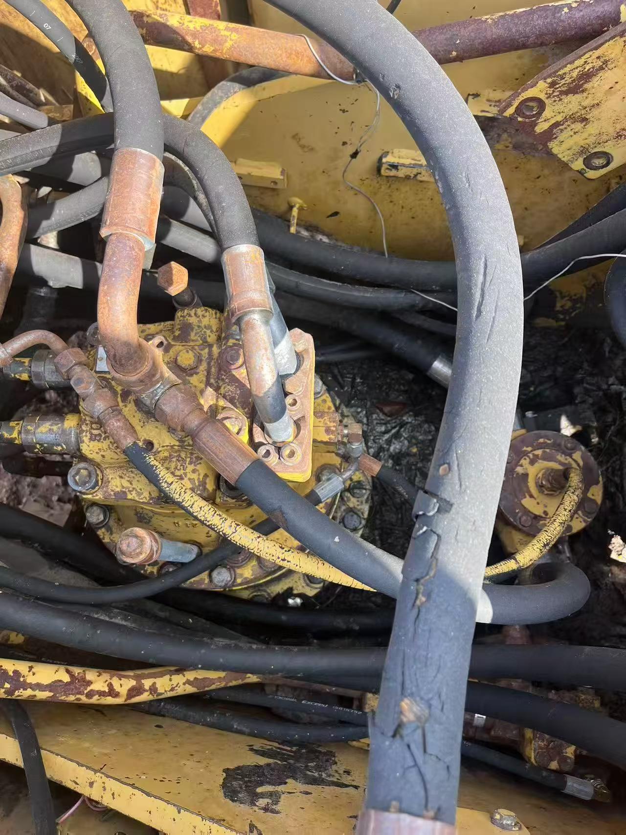 Buy Caterpillar 320V2 Used Excavator / 7