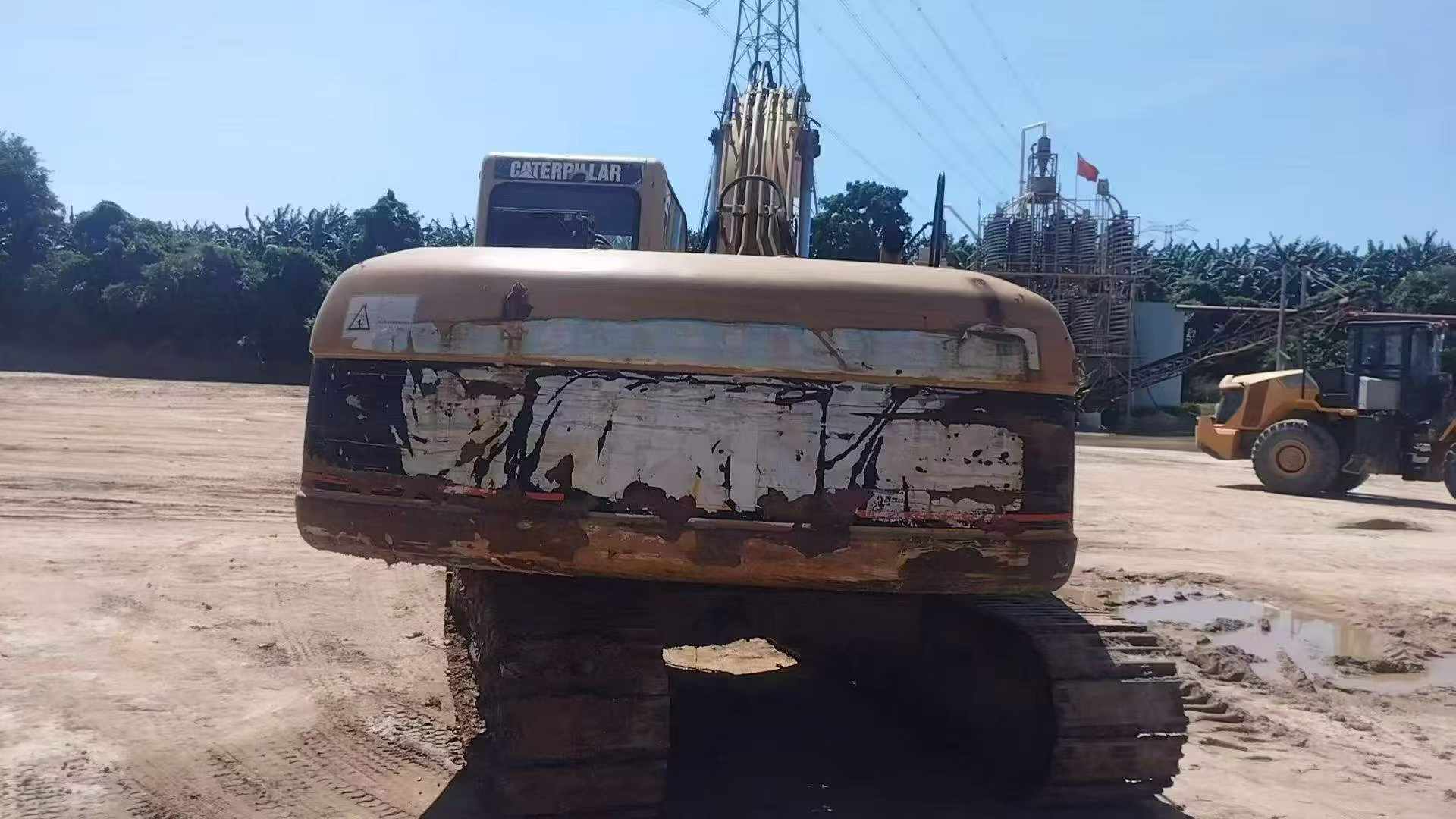 Buy Caterpillar 320C Used Excavator / 3