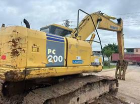 Buy Komatsu PC200-7 Used Excavator / 2 Buy Komatsu PC200-7 Used Excavator / 2