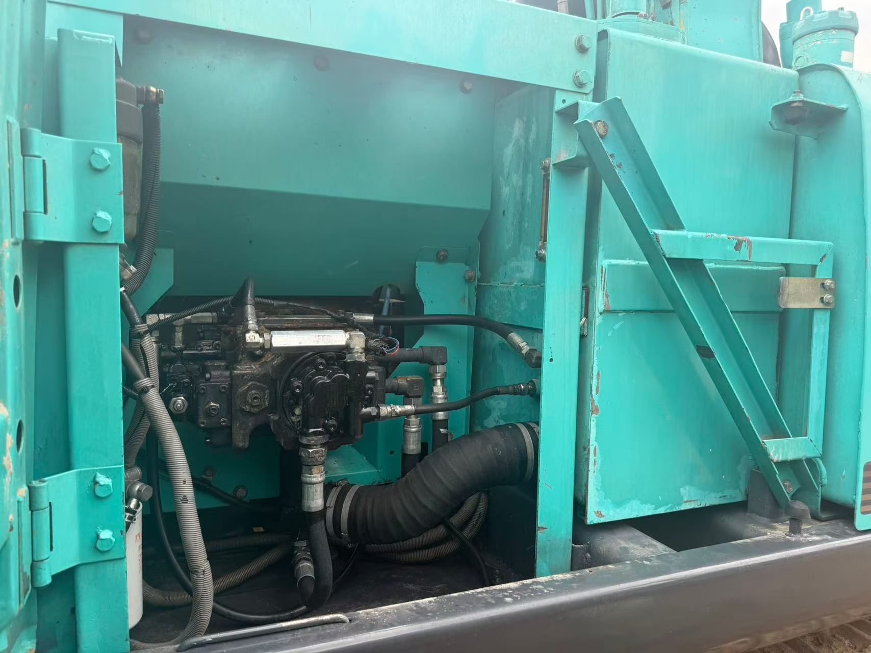 Buy Kobelco SK130 Used Excavator / 6