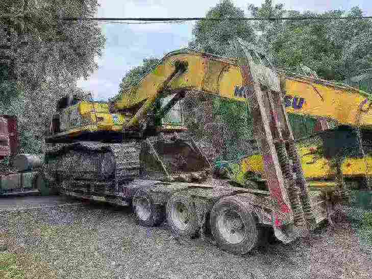 Buy Komatsu PC450-8 Used Excavator / 1