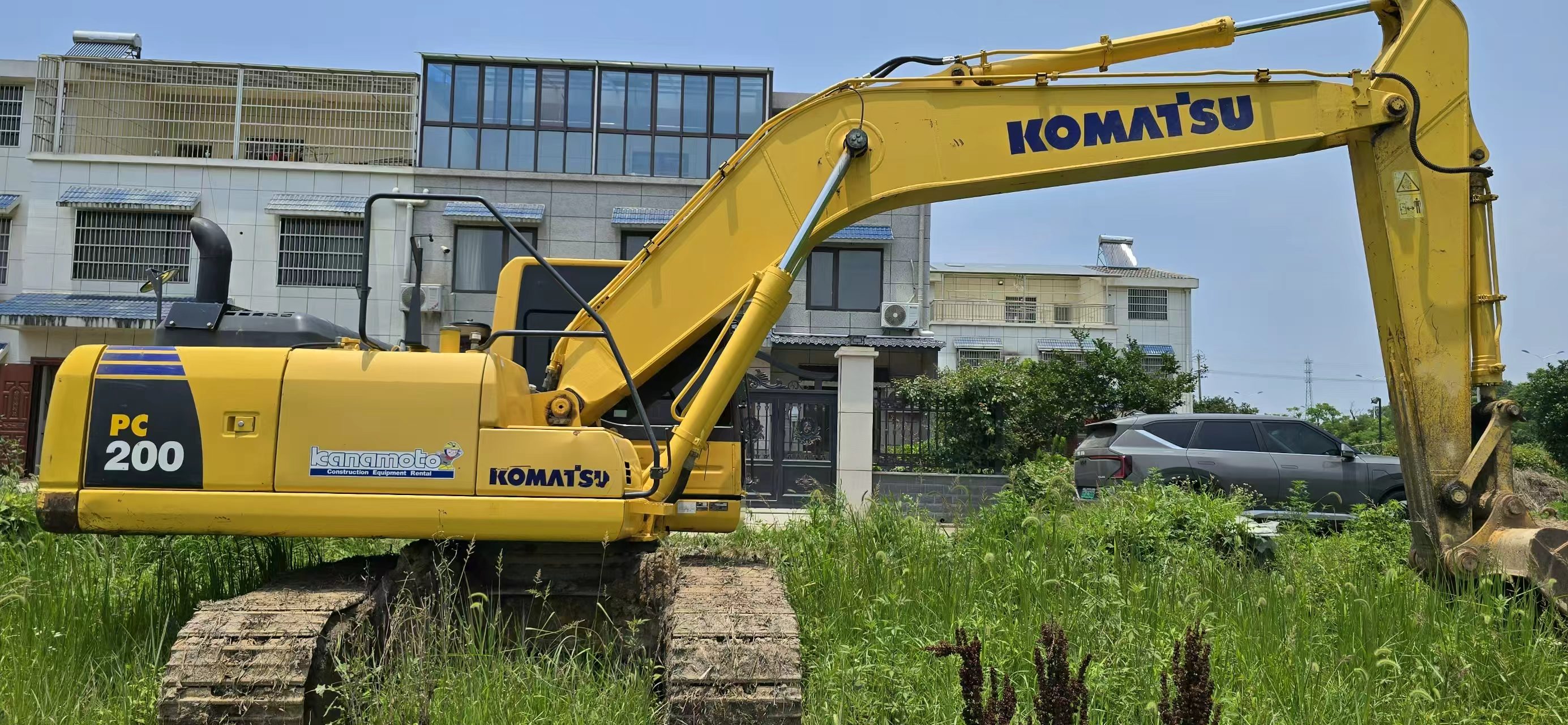 Buy Komatsu PC200-8M0 Used Excavator / 2