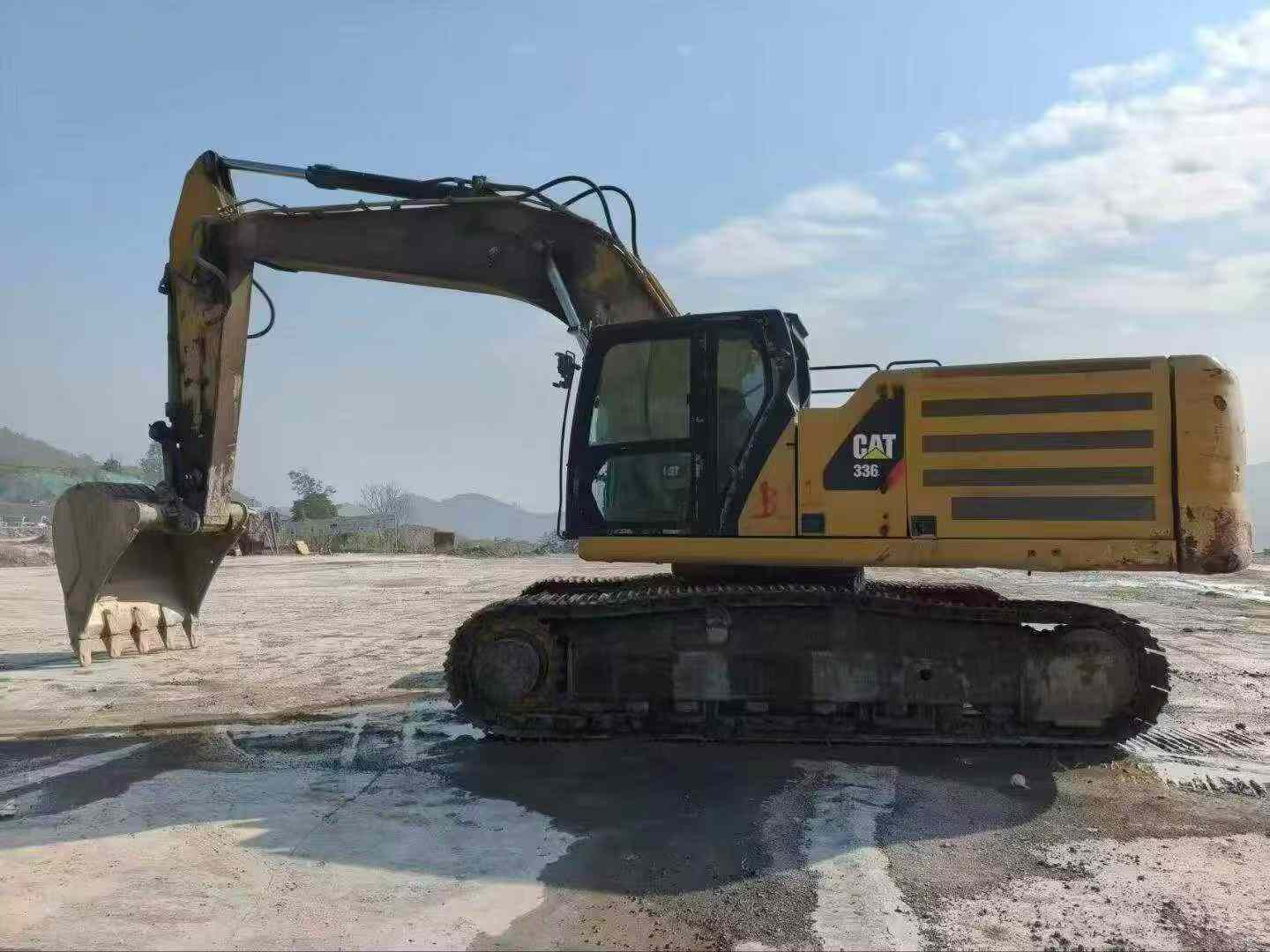 Buy Caterpillar 336E Used Excavator / 4