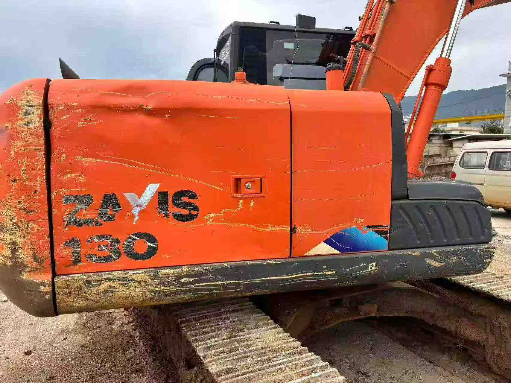 Buy Hitachi EX130 Used Excavator / 6
