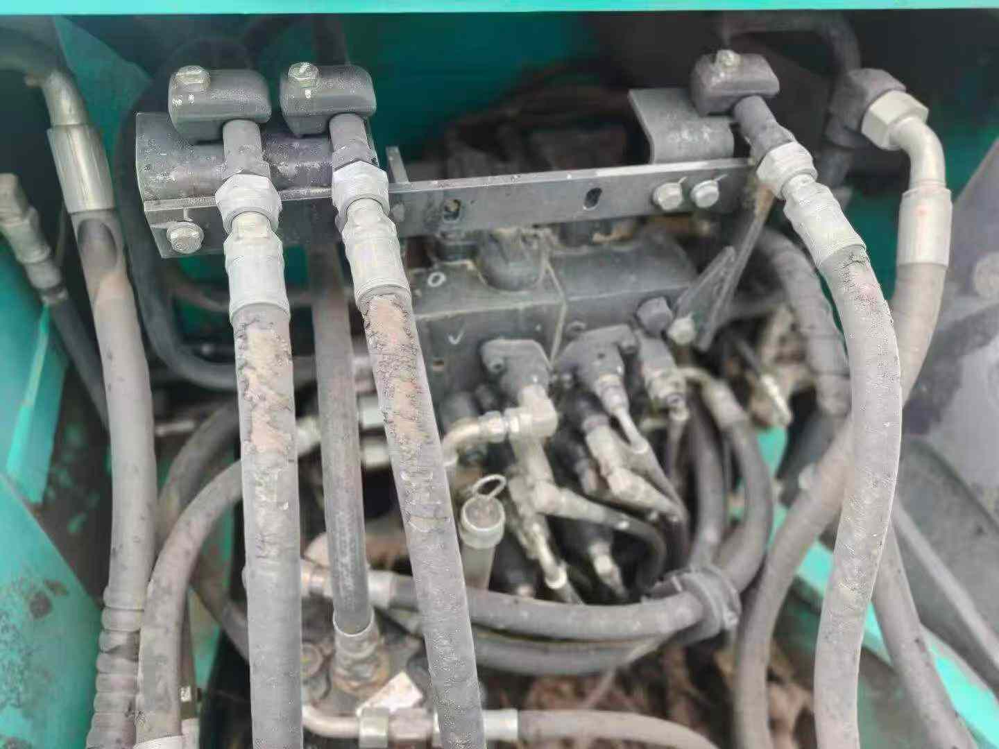 Buy Kobelco SK130 Used Excavator / 3