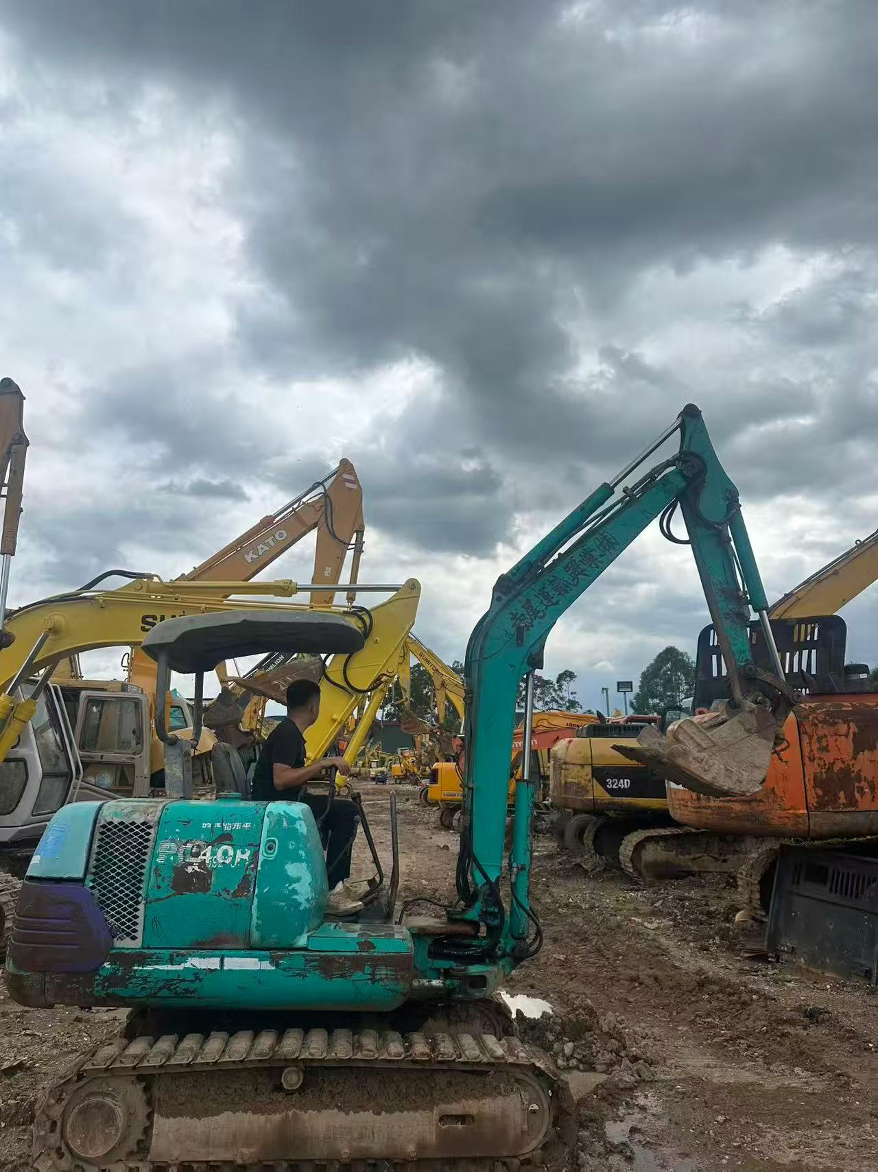 Buy Komatsu PC30-7 Used Excavator / 2