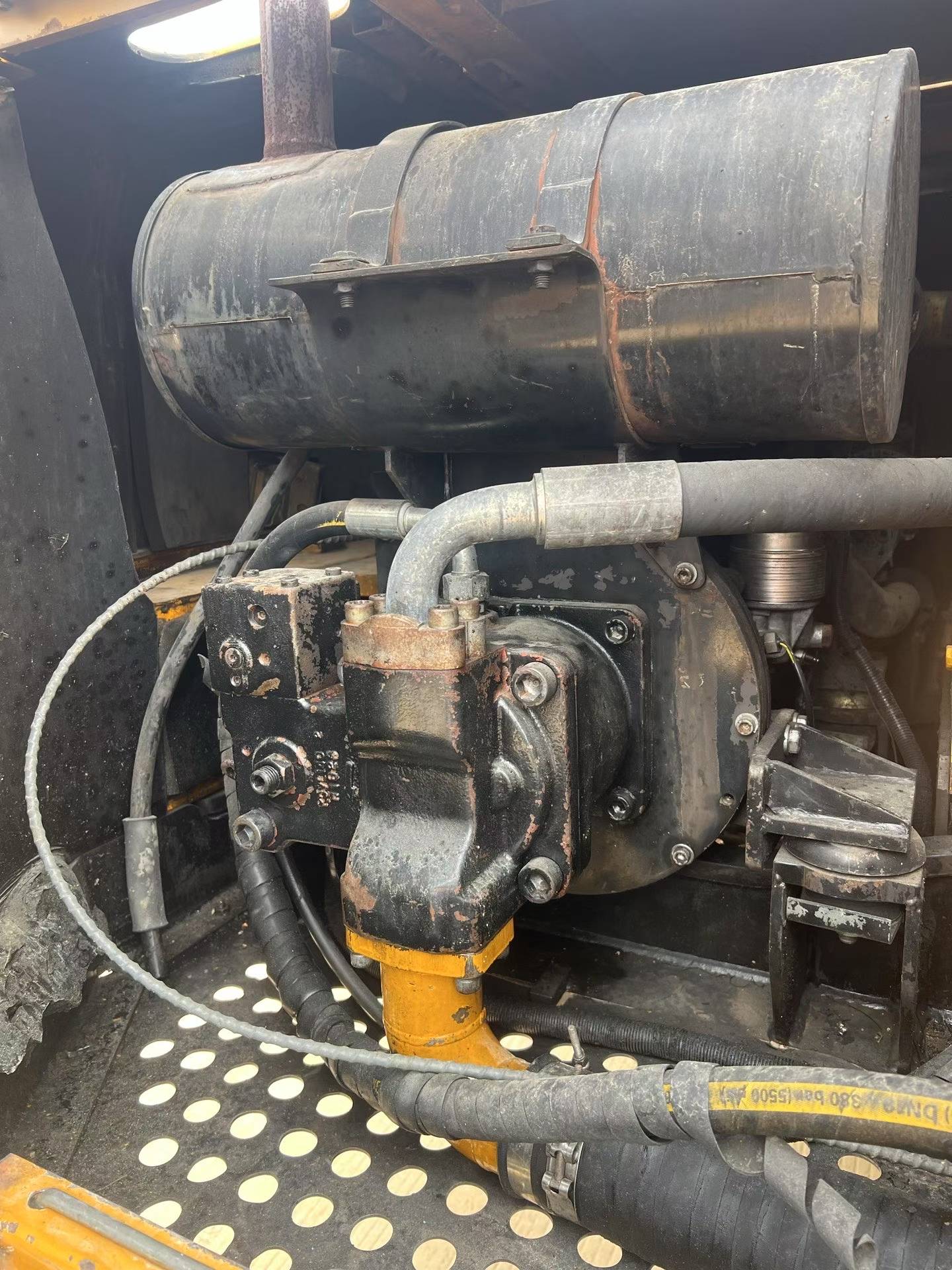 Buy Sany SY95C Used Excavator / 9