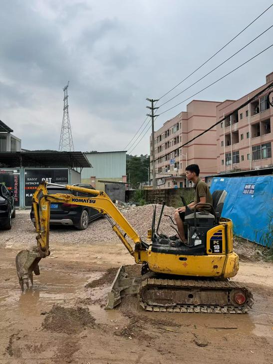 Buy Komatsu PC18MR-3 Used Excavator / 1
