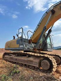 Buy XCMG XE380DK Used Excavator / 2 Buy XCMG XE380DK Used Excavator / 2