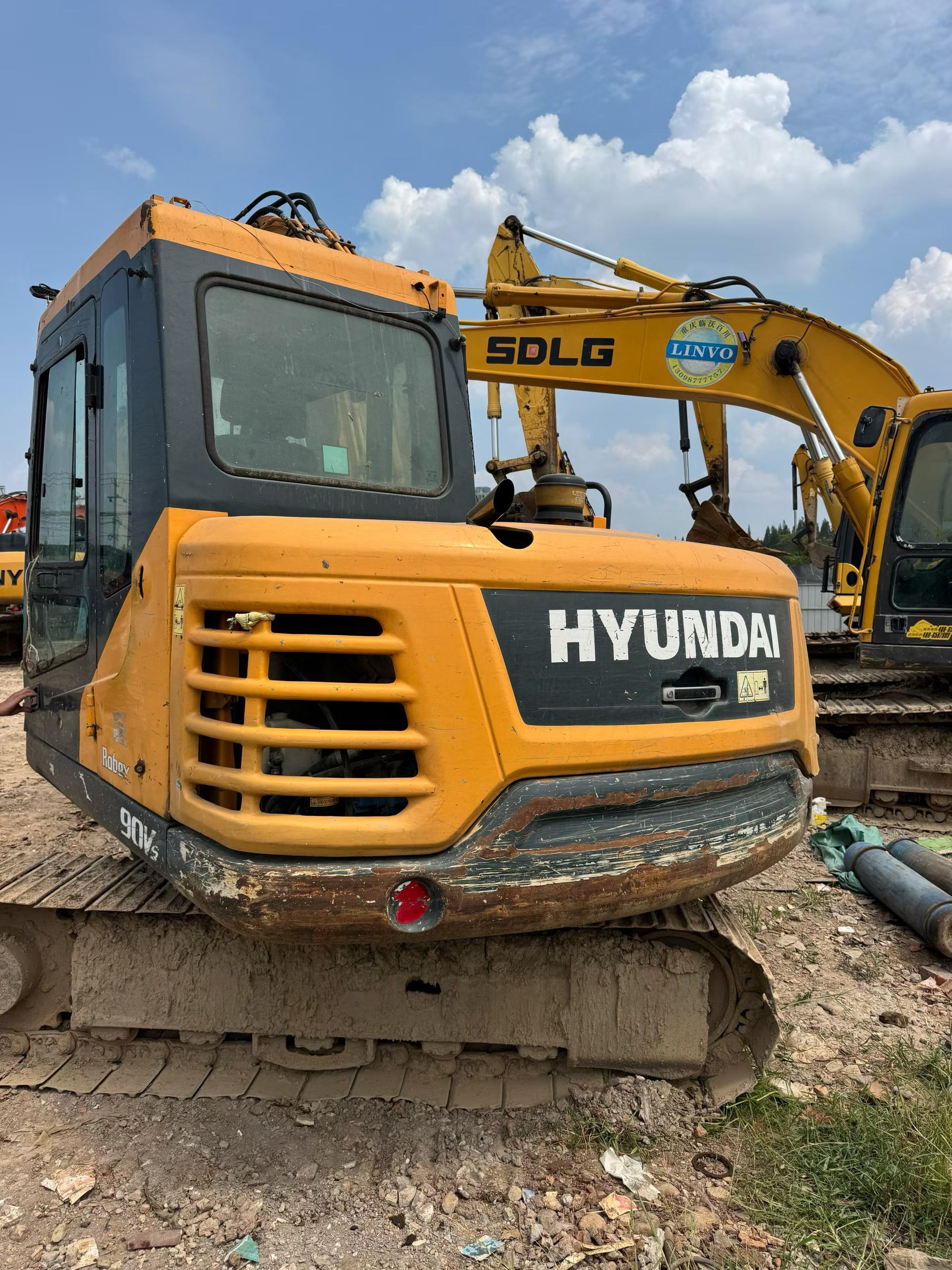 Buy Hyundai HX75 Used Excavator / 3