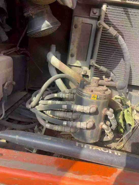 Buy Hitachi ZX160W Used Excavator / 1