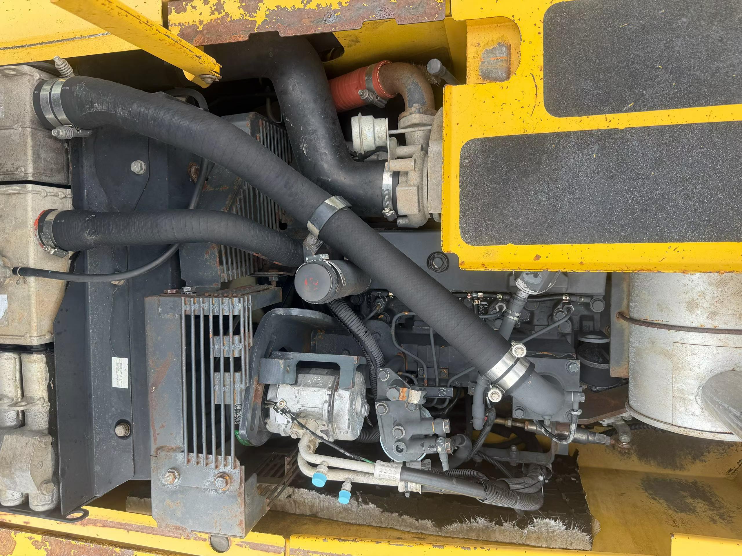 Buy Komatsu PC130 Used Excavator / 4