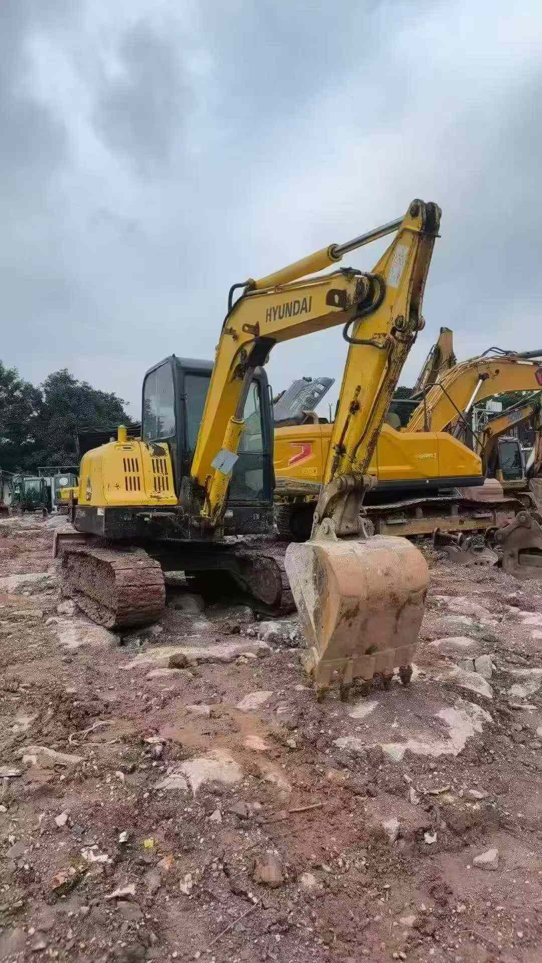 Buy Hyundai HX60 Used Excavator / 6