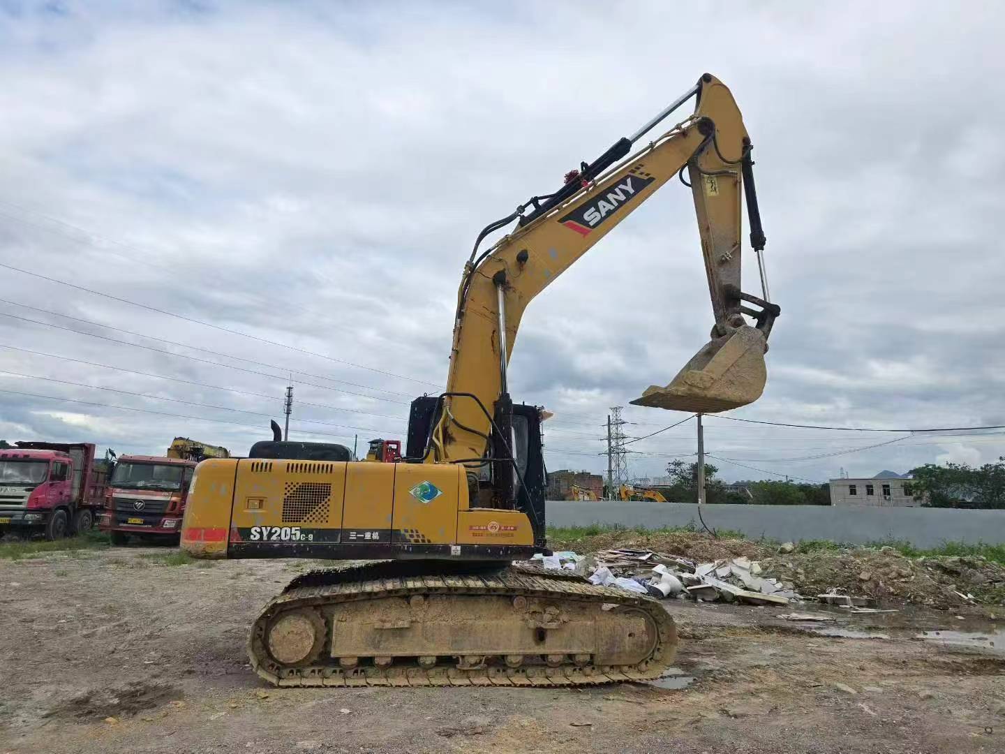 Buy Sany SY205C-8 Used Excavator / 3