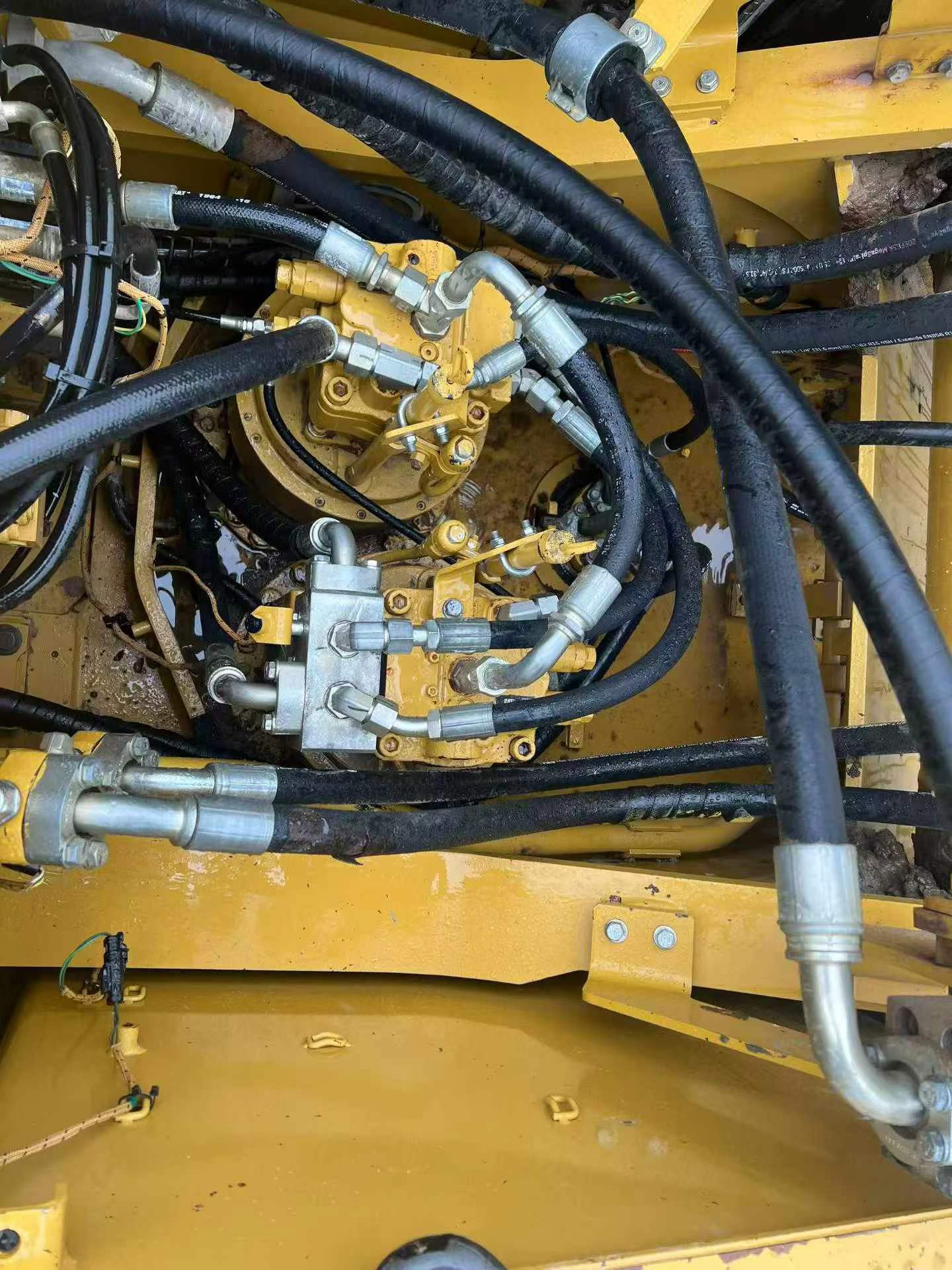 Buy Caterpillar 349E Used Excavator / 9