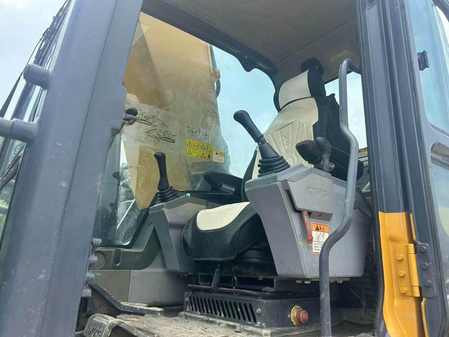 Buy XCMG XE370 Used Excavator / 7