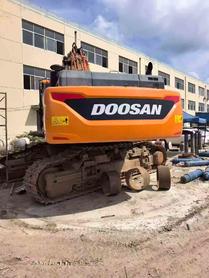 Buy Doosan DH200-3 Used Excavator / 2 Buy Doosan DH200-3 Used Excavator / 2