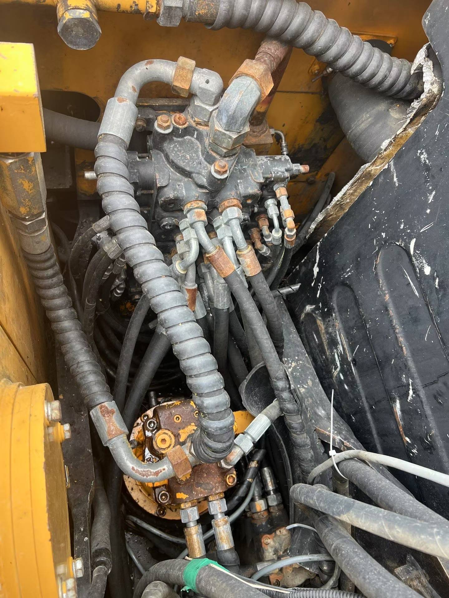 Buy Sany SY95C Used Excavator / 8