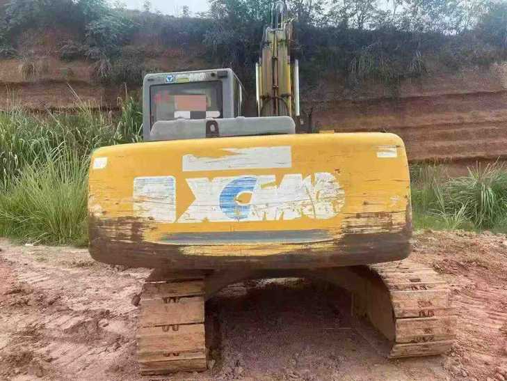 Buy XCMG XE135B Used Excavator / 1
