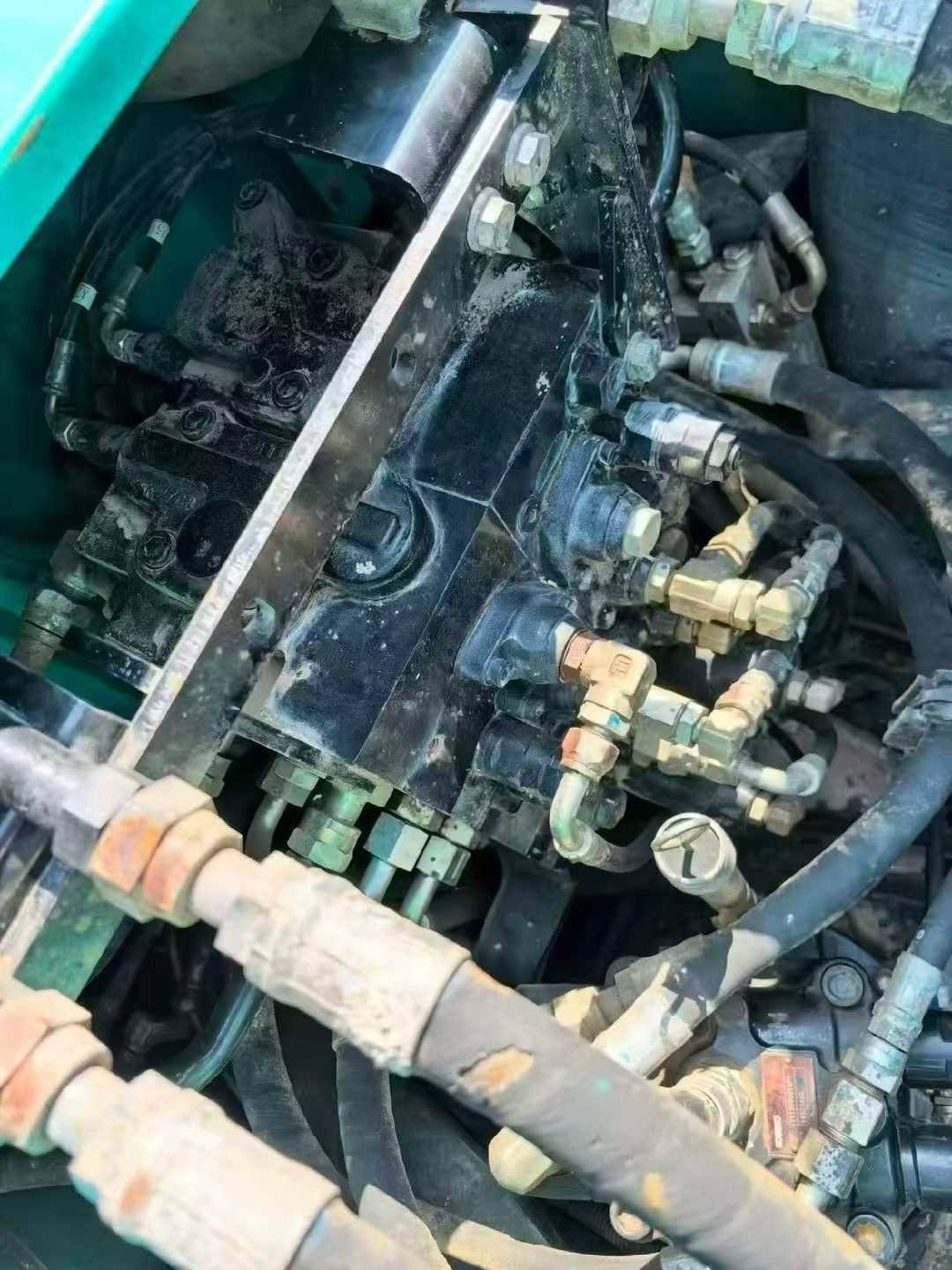 Buy Kobelco SK130 Used Excavator / 5