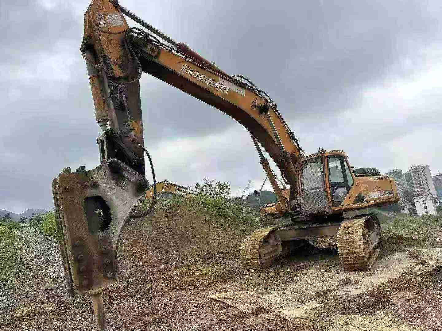 Buy Doosan DX500-SS Used Excavator / 3