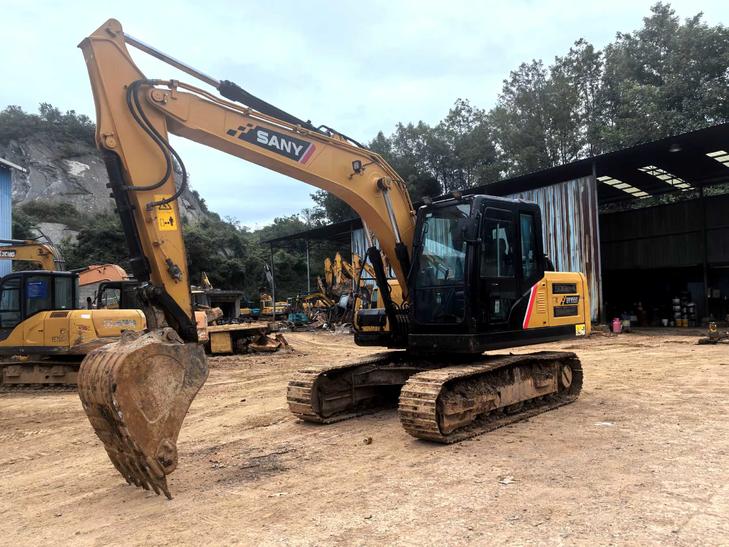 Buy Sany SY135 Used Excavator / 1