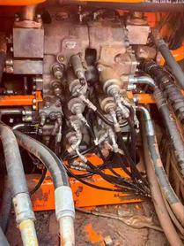 Buy Doosan DX700LC Used Excavator / 8 Buy Doosan DX700LC Used Excavator / 8
