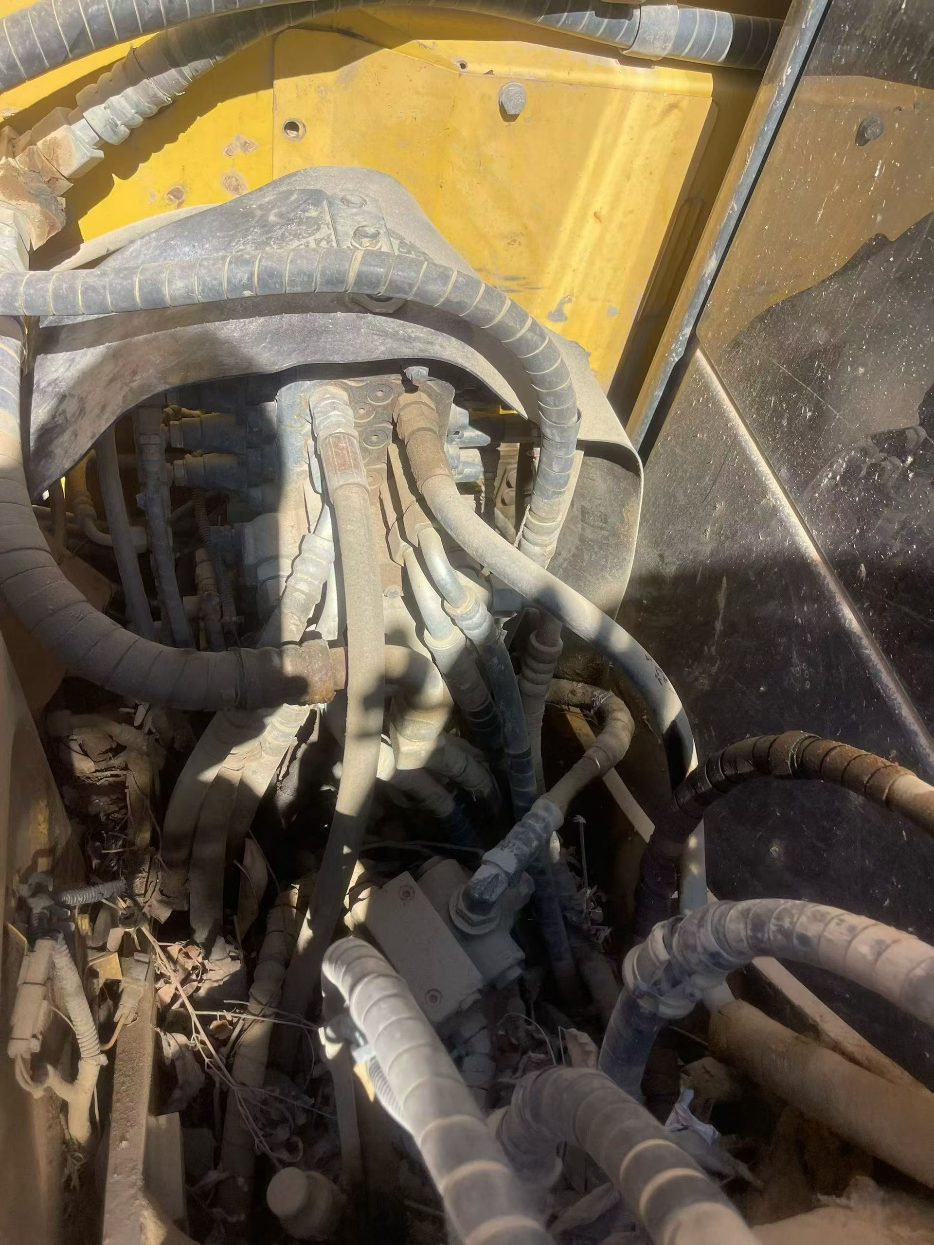 Buy Komatsu PC60 Used Excavator / 3