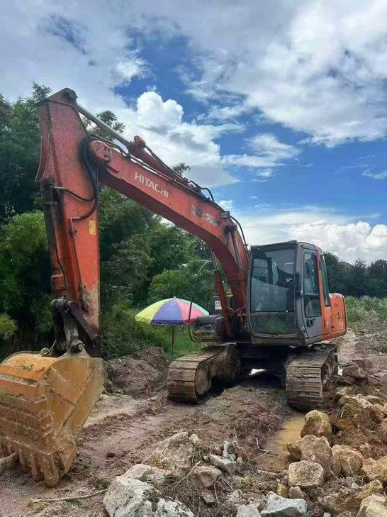 Buy Hitachi EX120-6 Used Excavator / 1