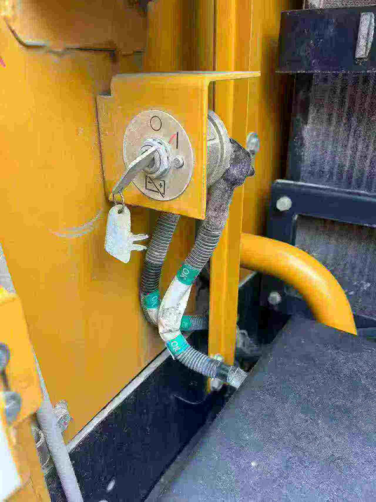 Buy Sany SY215C Used Excavator / 9