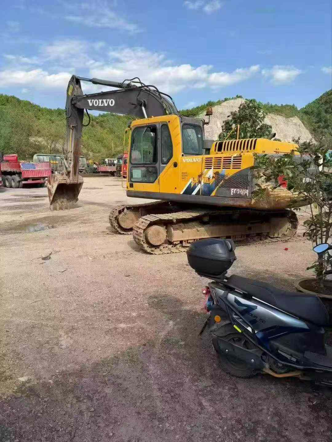 Buy Volvo EC210B Used Excavator / 7