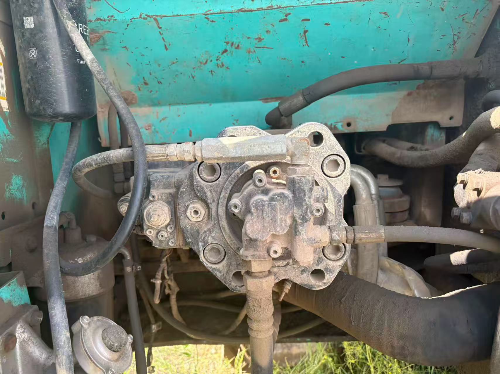 Buy Kobelco SK200 Used Excavator / 3