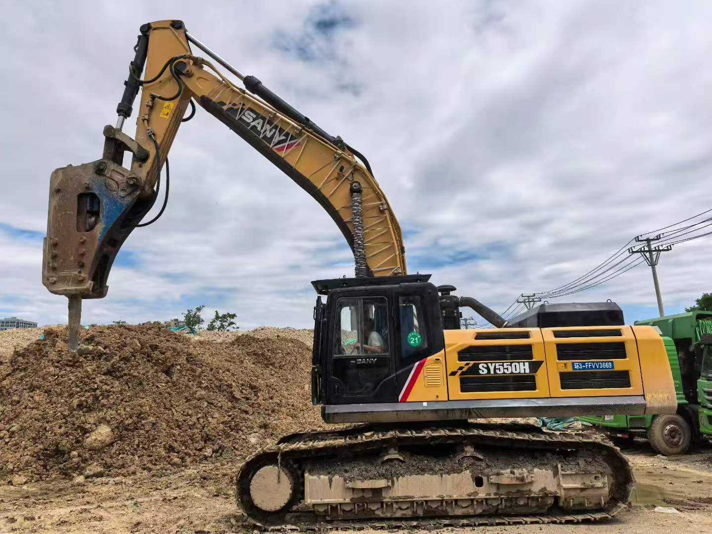 Buy Sany SY550H Used Excavator / 3