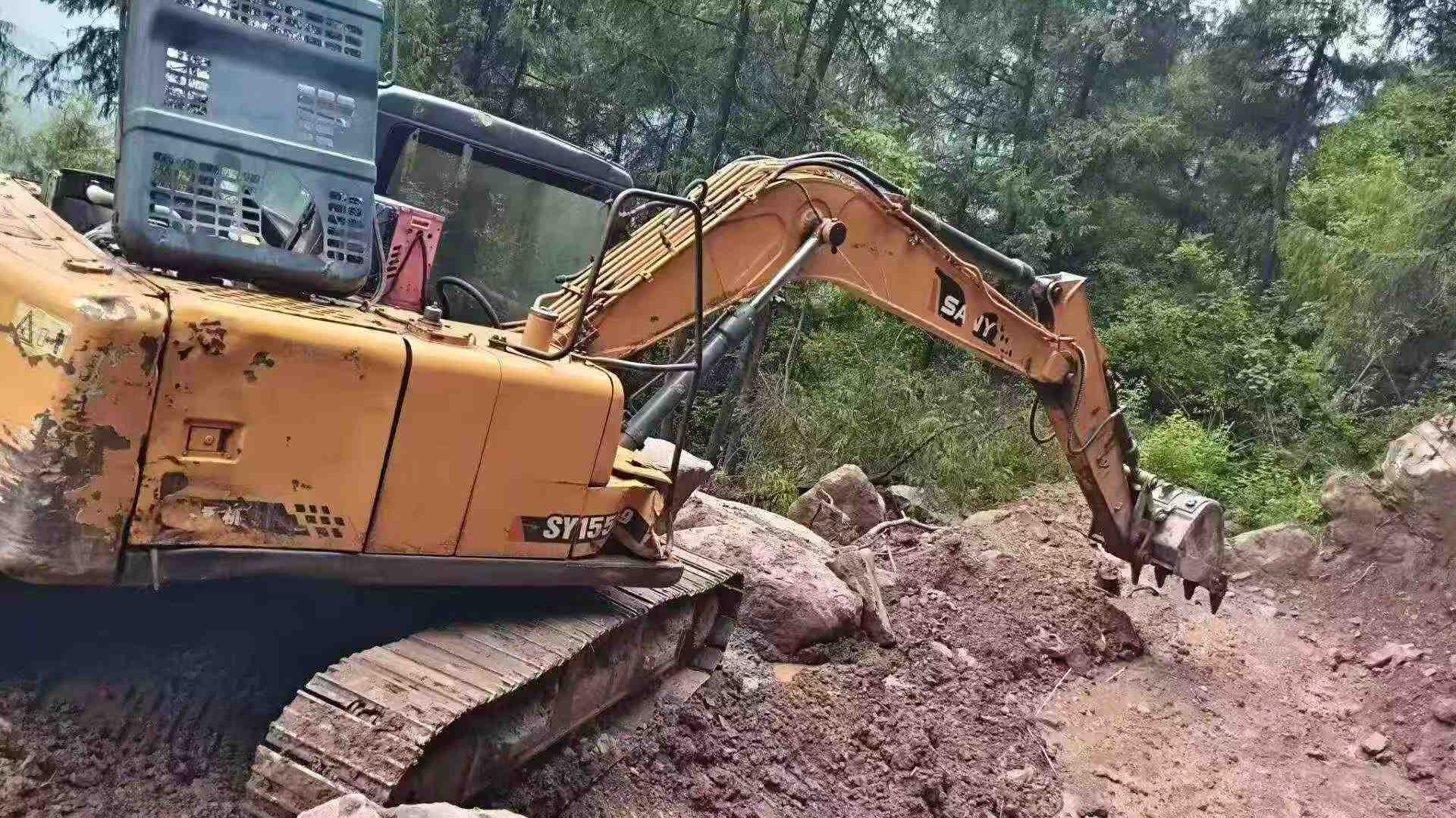 Buy Sany SY135 Used Excavator / 5