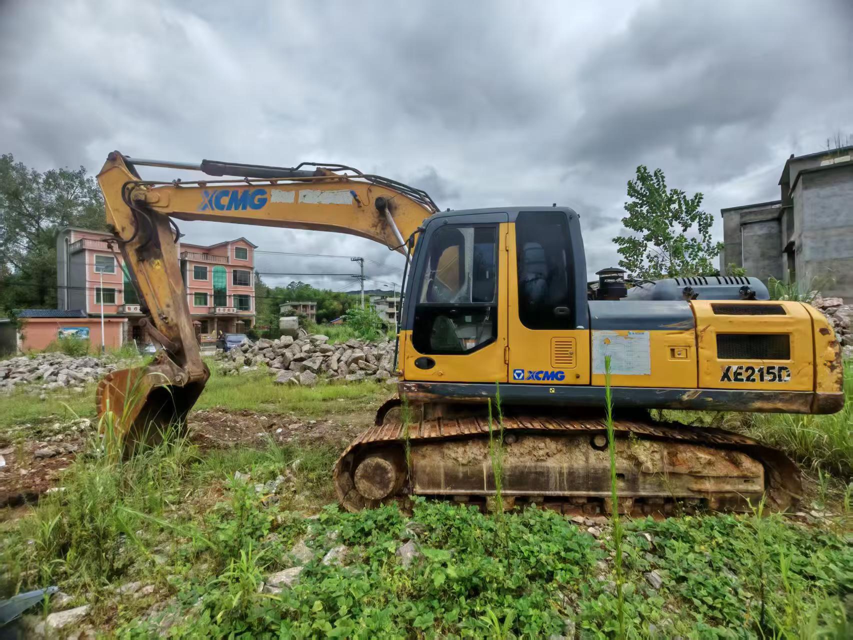 Buy XCMG XE215 Used Excavator / 8