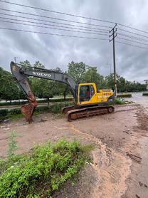Buy Volvo EC210B Used Excavator / 2 Buy Volvo EC210B Used Excavator / 2