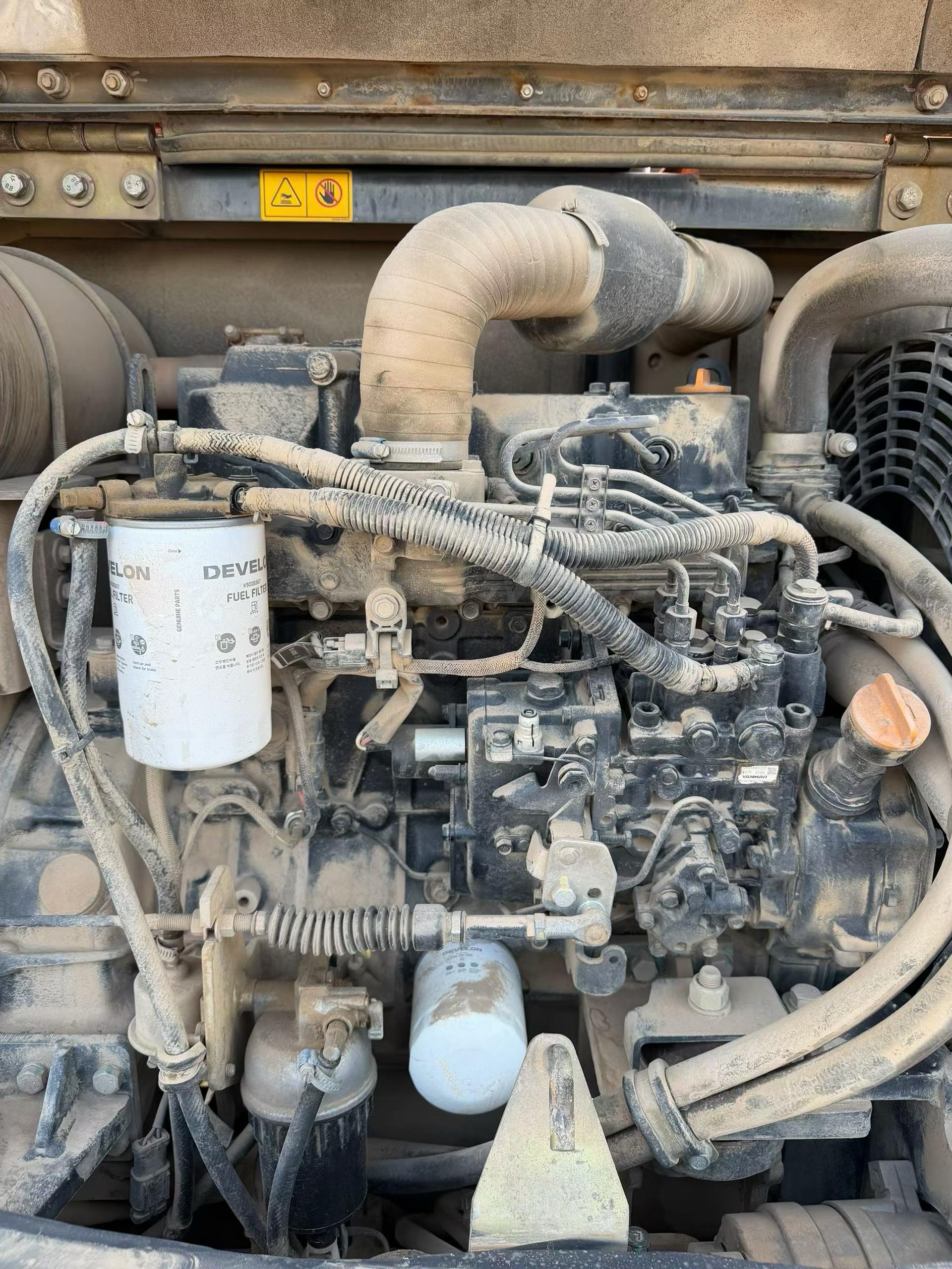 Buy Doosan DH60 Used Excavator / 3
