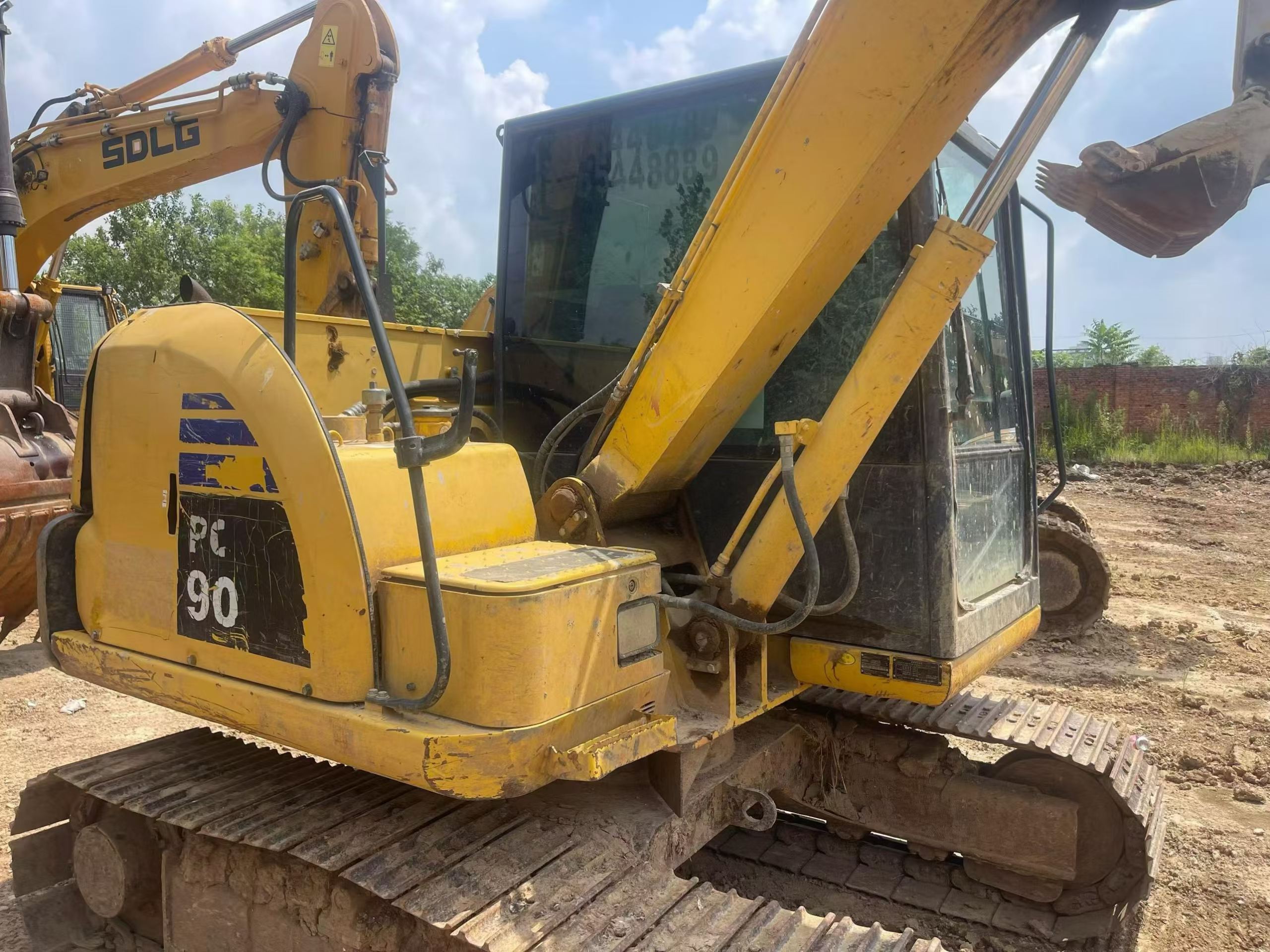 Buy Komatsu PC60 Used Excavator / 2