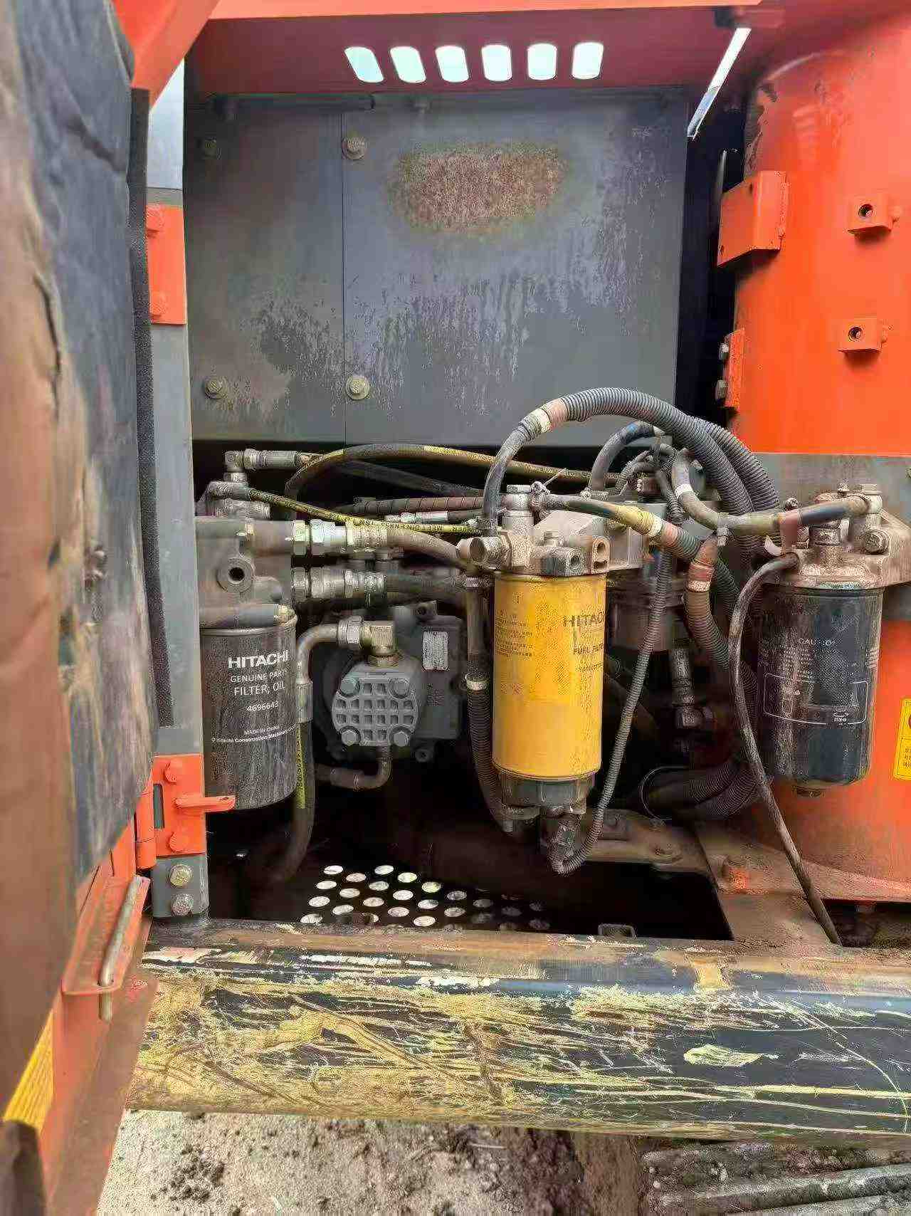 Buy Hitachi EX130 Used Excavator / 4