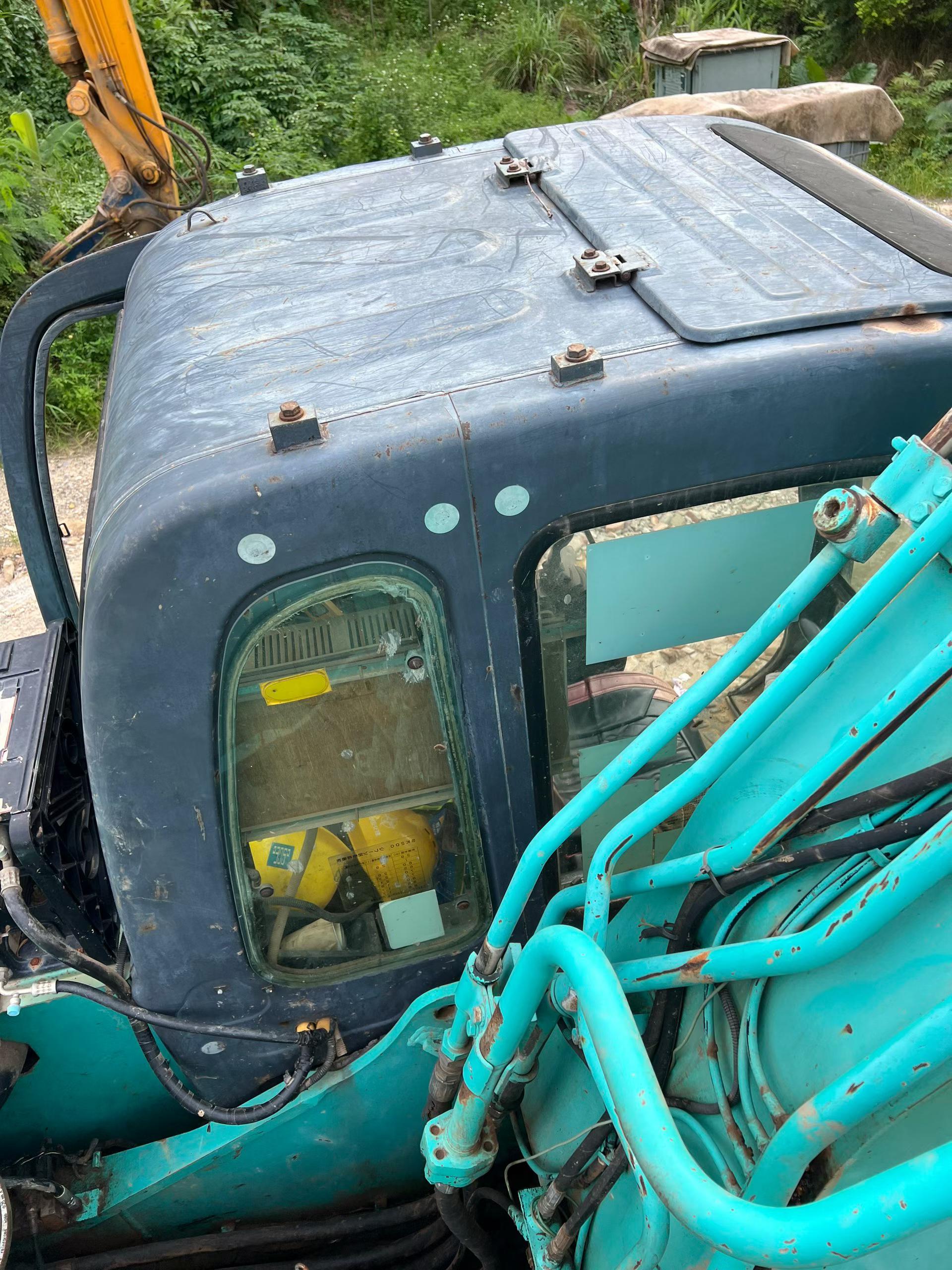 Buy Kobelco SK200-2 Used Excavator / 4