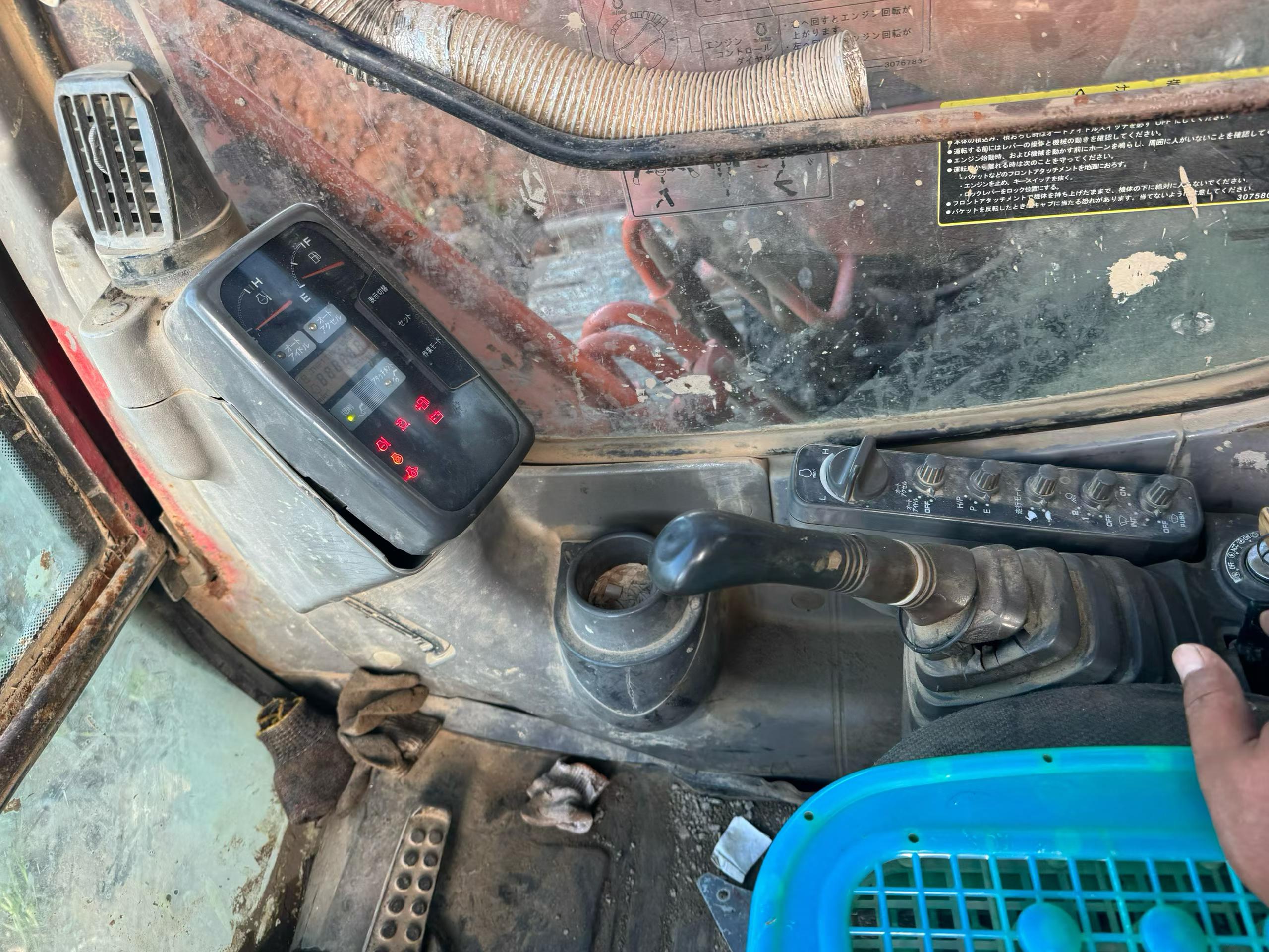 Buy Hitachi ZX200-6 Used Excavator / 4