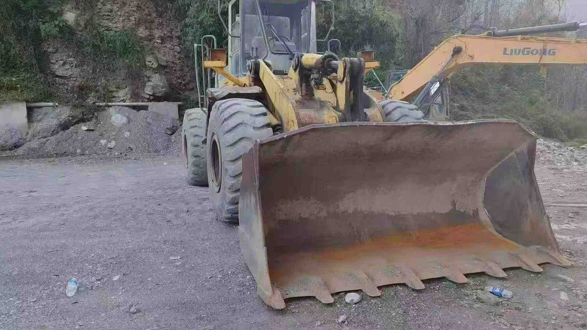 Buy Komatsu WA380-3 Used Excavator / 4