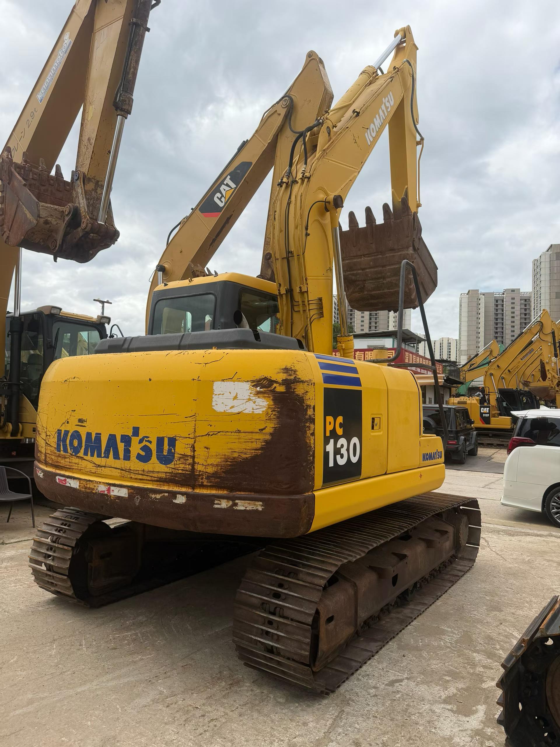 Buy Komatsu PC130 Used Excavator / 3